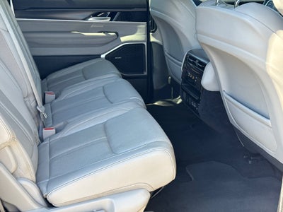 2023 Jeep Wagoneer L Series II