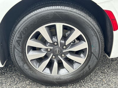 2023 Chrysler Pacifica Hybrid Limited