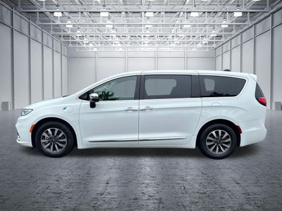 2023 Chrysler Pacifica Hybrid Limited