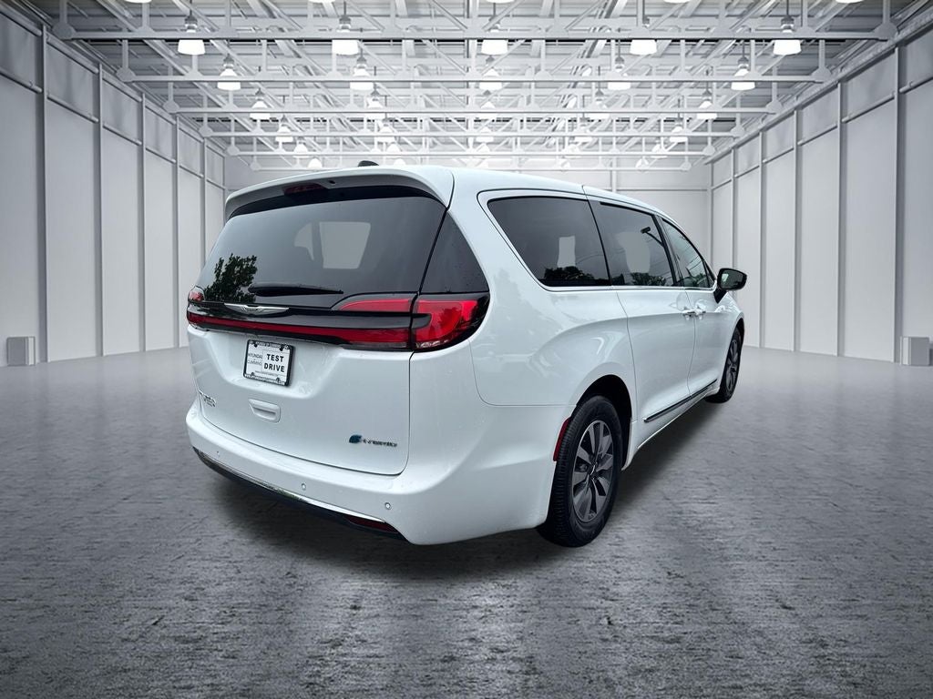 2023 Chrysler Pacifica Hybrid Limited