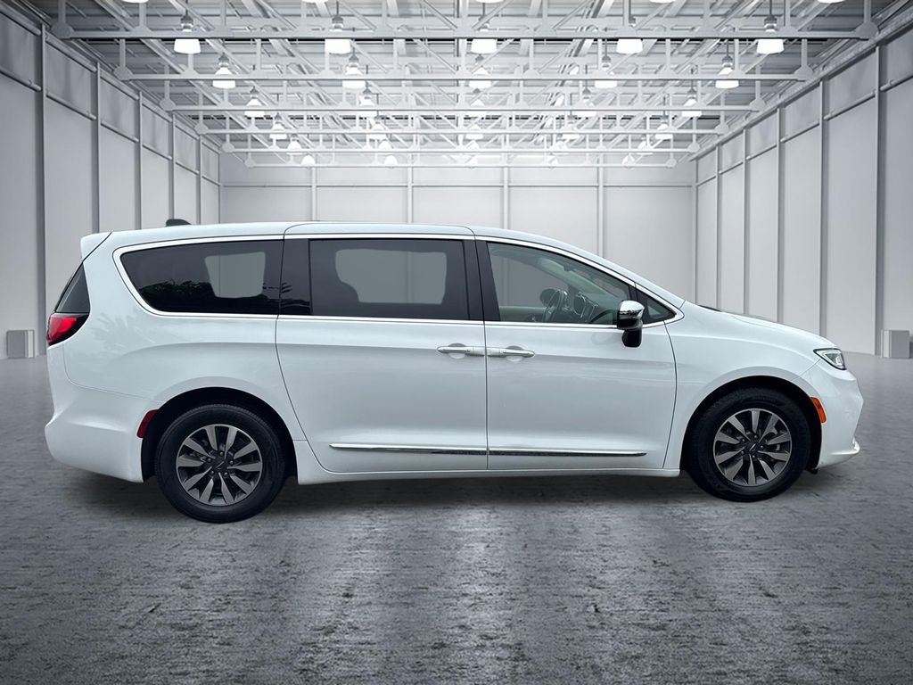 2023 Chrysler Pacifica Hybrid Limited