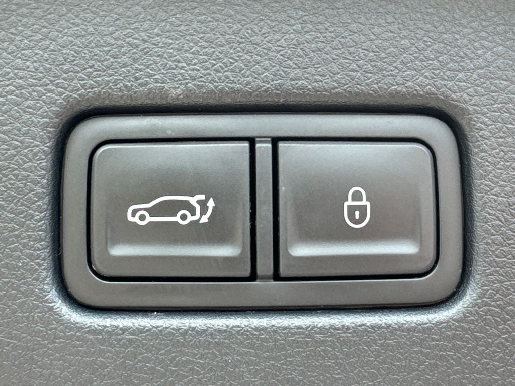 2024 Genesis GV70 2.5T