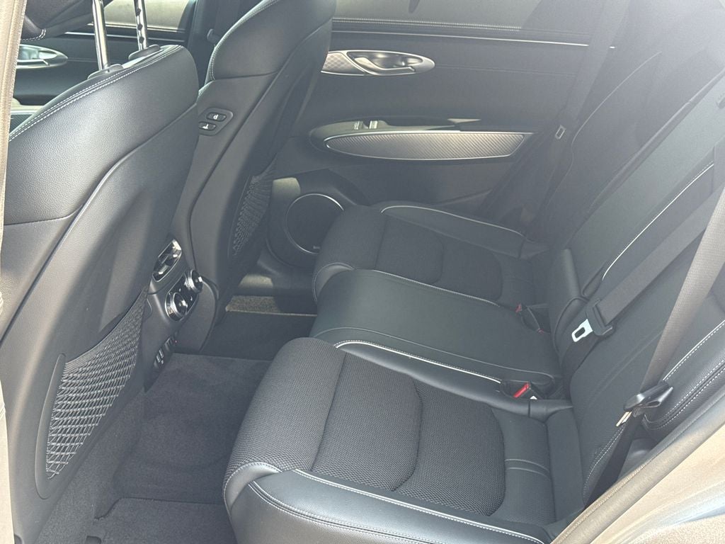 2024 Genesis GV70 2.5T