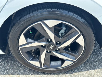 2022 Hyundai Elantra Limited