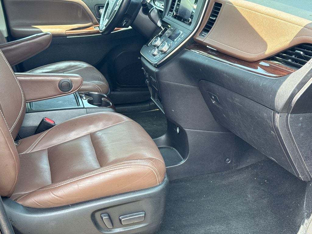 2019 Toyota Sienna Limited Premium 7 Passenger