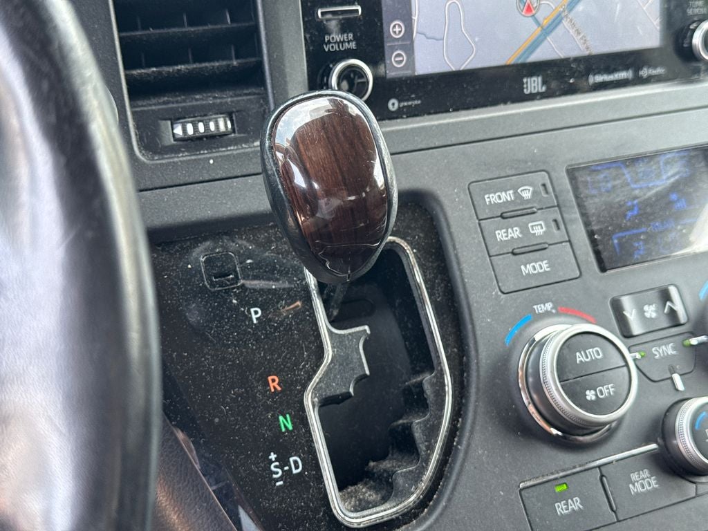 2019 Toyota Sienna Limited Premium 7 Passenger