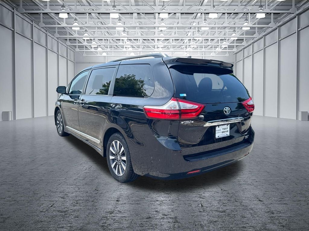 2019 Toyota Sienna Limited Premium 7 Passenger