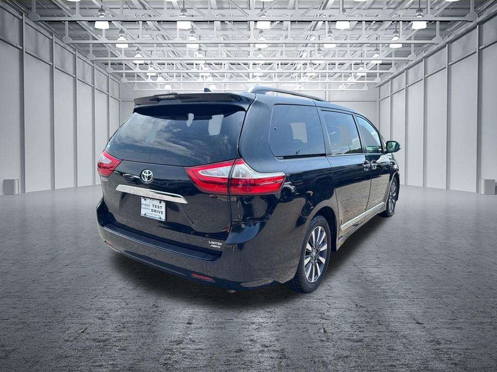 2019 Toyota Sienna Limited Premium 7 Passenger