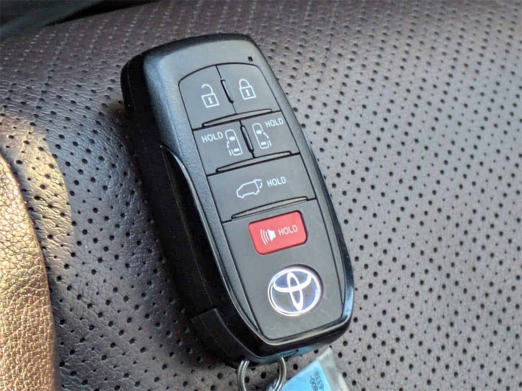 2022 Toyota Sienna Platinum 7 Passenger