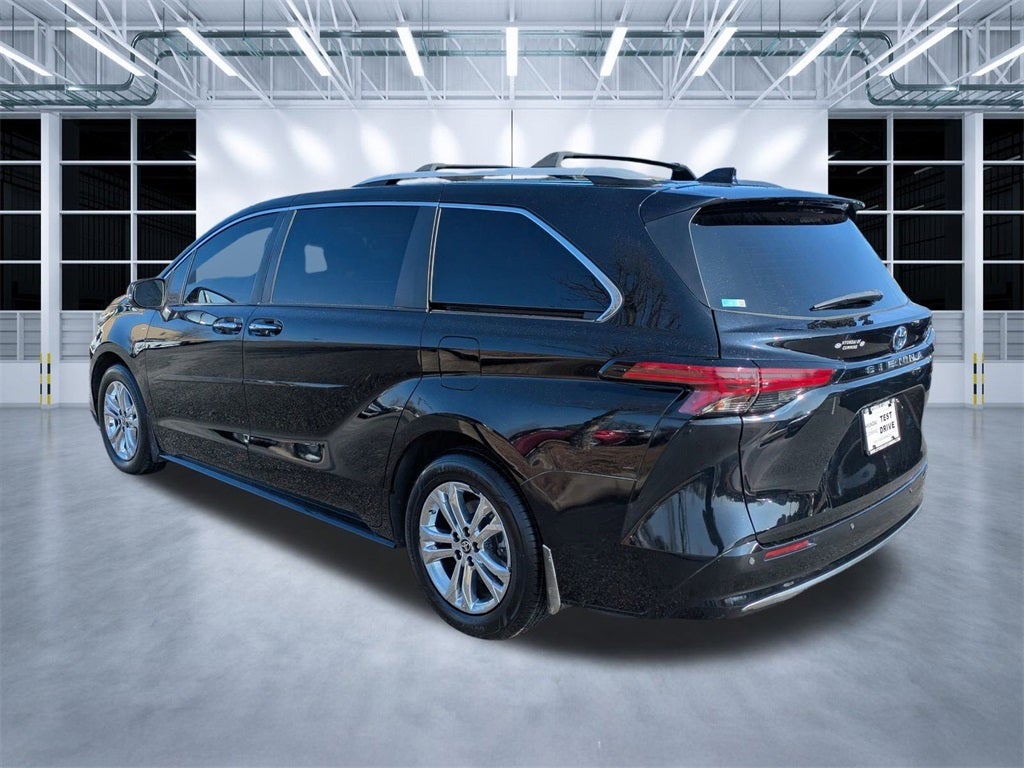 2022 Toyota Sienna Platinum 7 Passenger