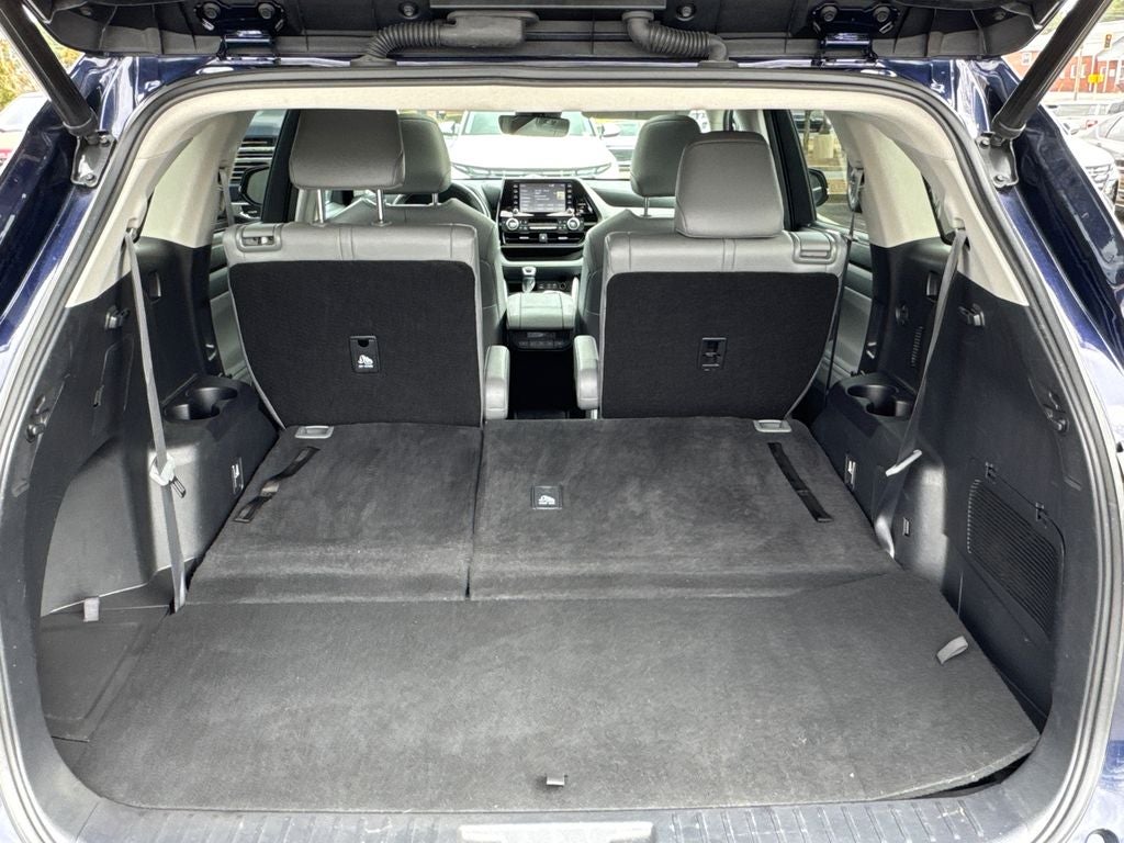 2022 Toyota Highlander Hybrid XLE