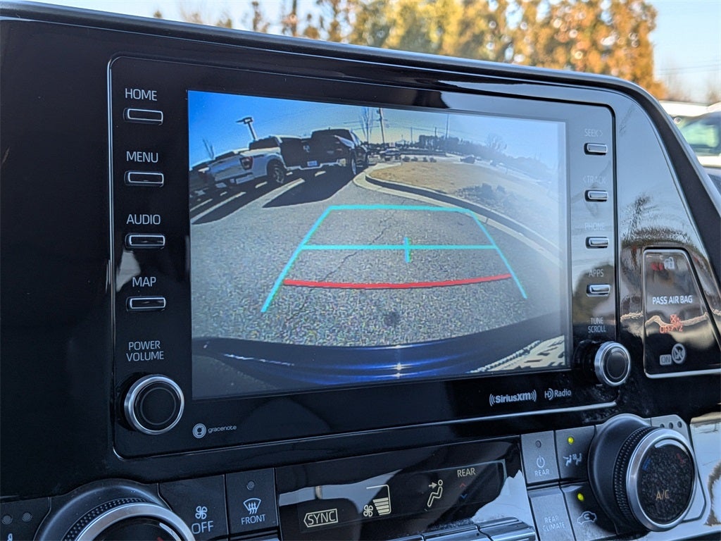 2022 Toyota Highlander Hybrid XLE