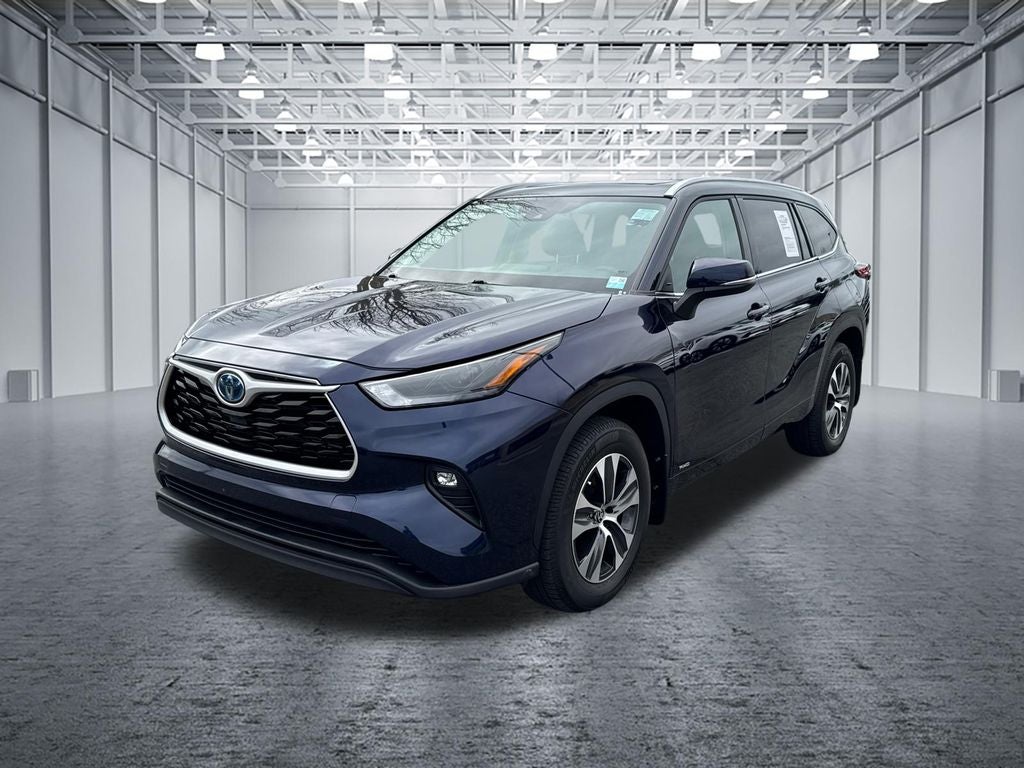 2022 Toyota Highlander Hybrid XLE