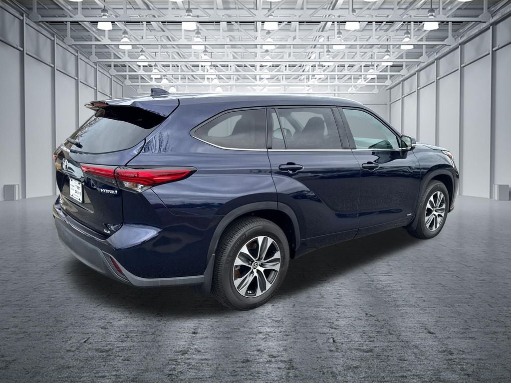 2022 Toyota Highlander Hybrid XLE
