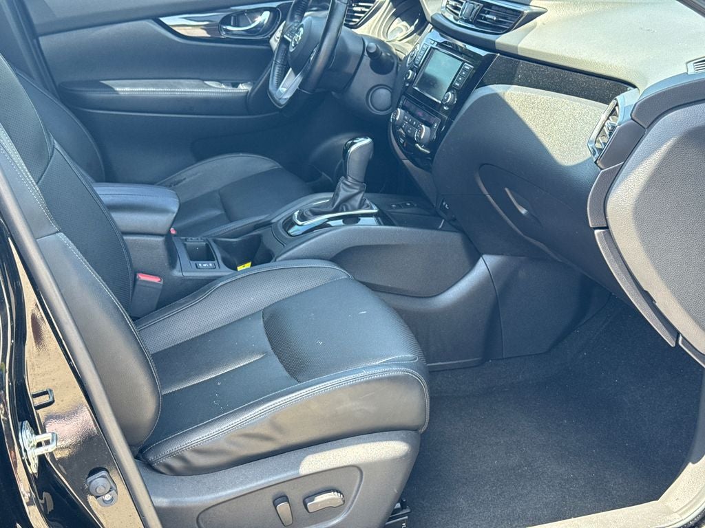 2022 Nissan Rogue Sport SL