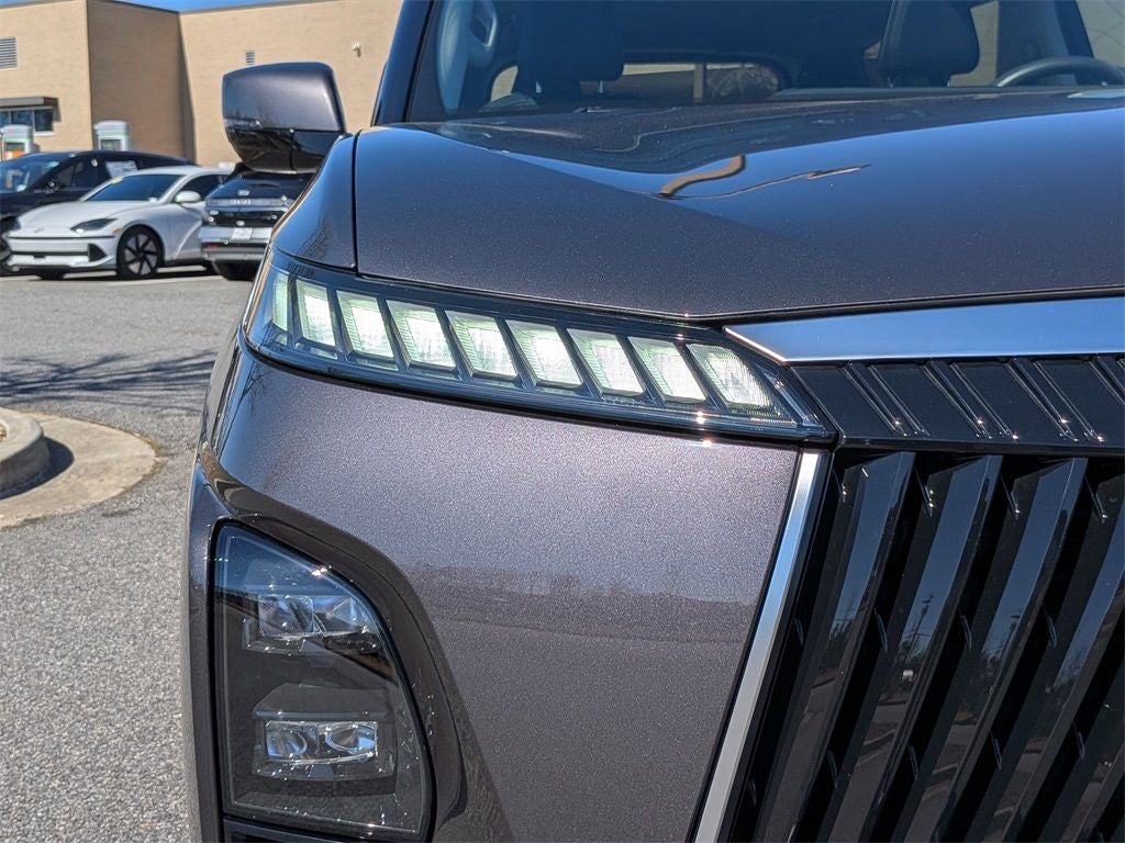 2025 INFINITI QX80 LUXE