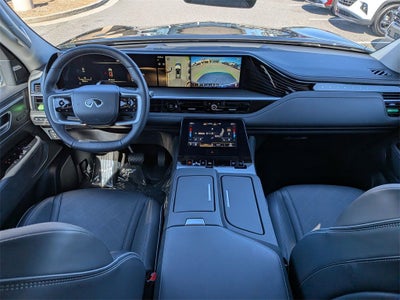 2025 INFINITI QX80 LUXE