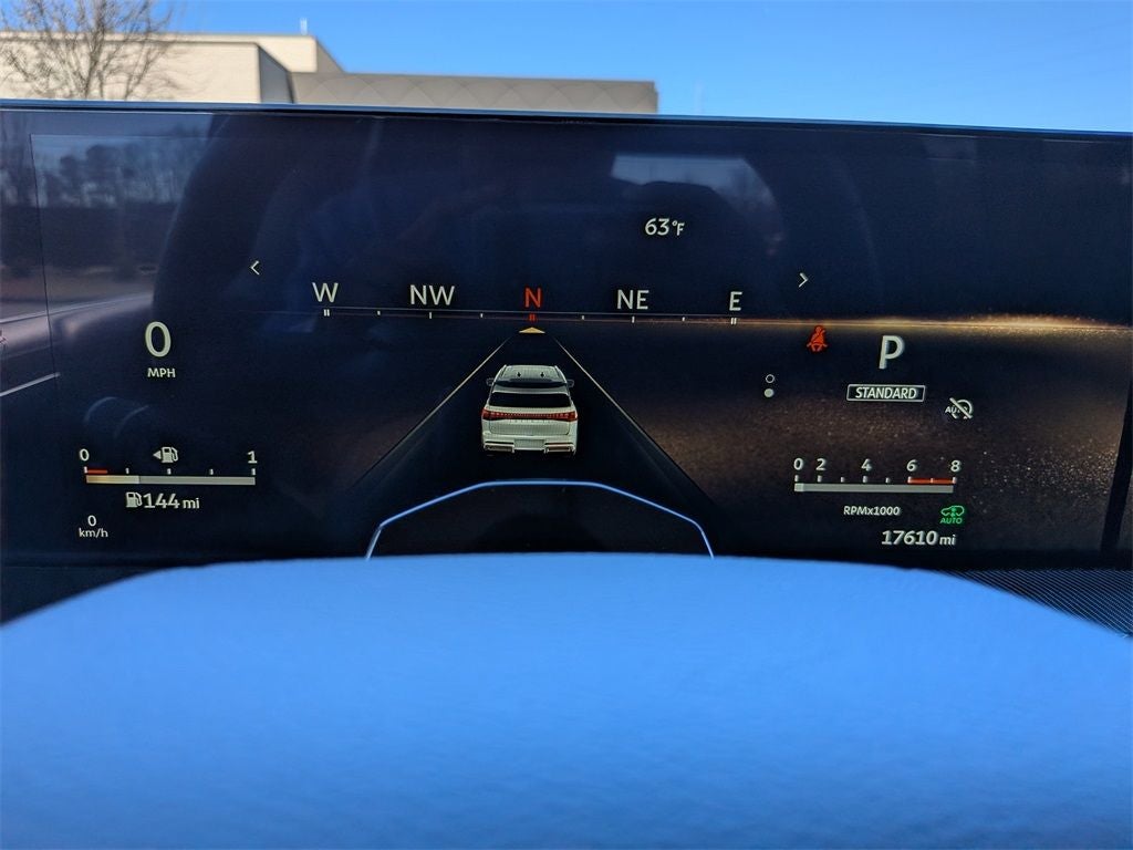 2025 INFINITI QX80 LUXE