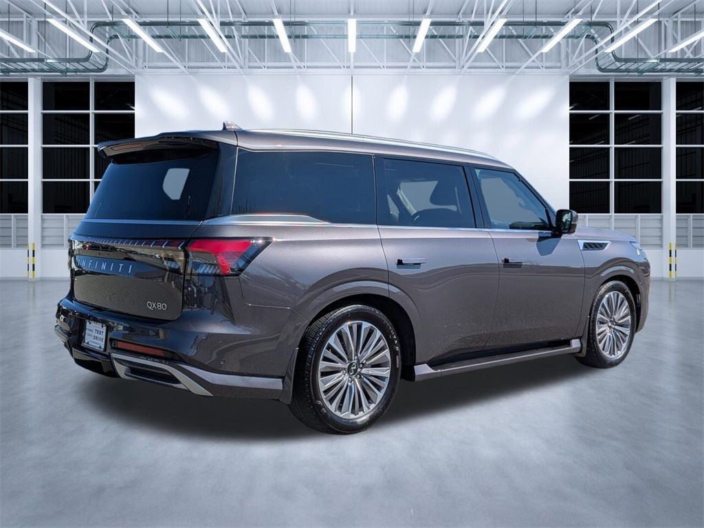 2025 INFINITI QX80 LUXE