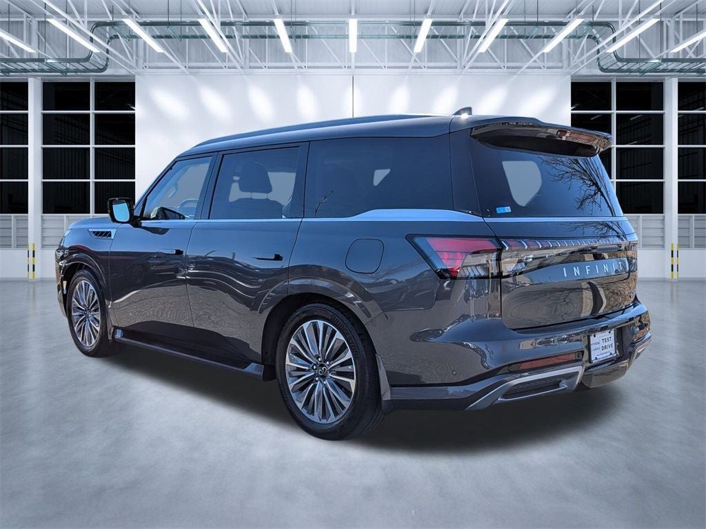 2025 INFINITI QX80 LUXE