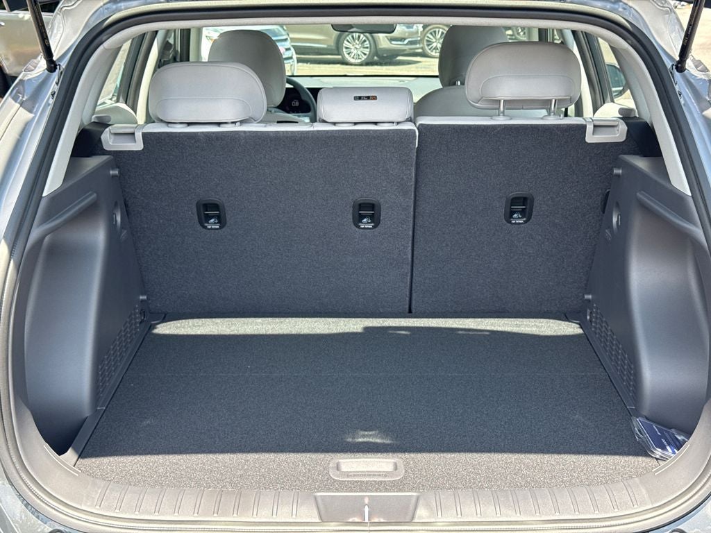 2027 Hyundai Kona SE