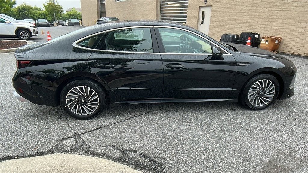 2025 Hyundai Sonata Hybrid Limited