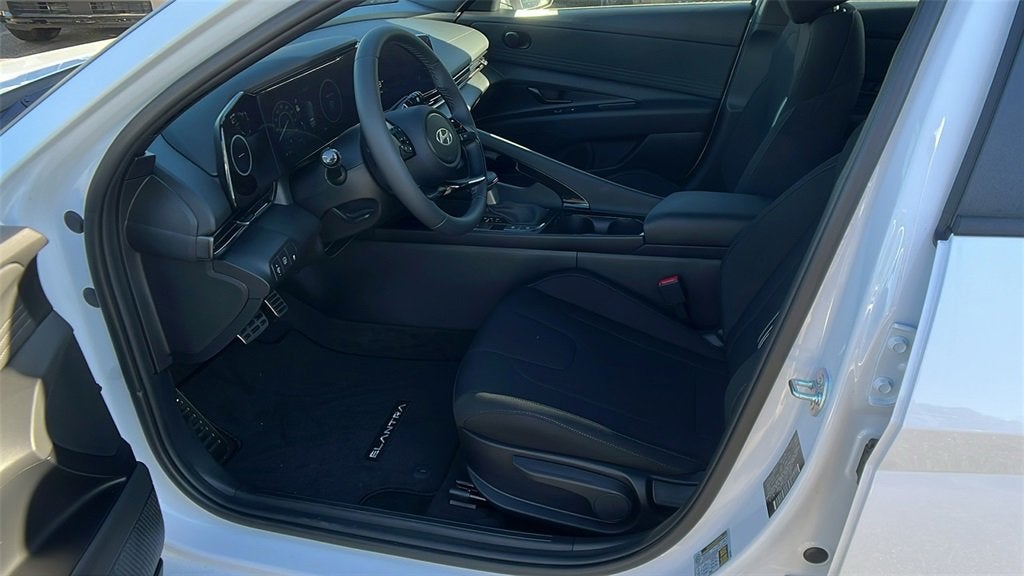 2025 Hyundai Elantra Hybrid SEL Sport