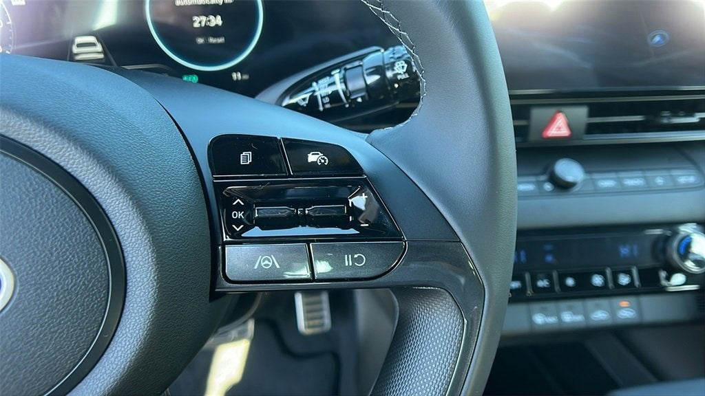 2025 Hyundai Elantra Hybrid SEL Sport