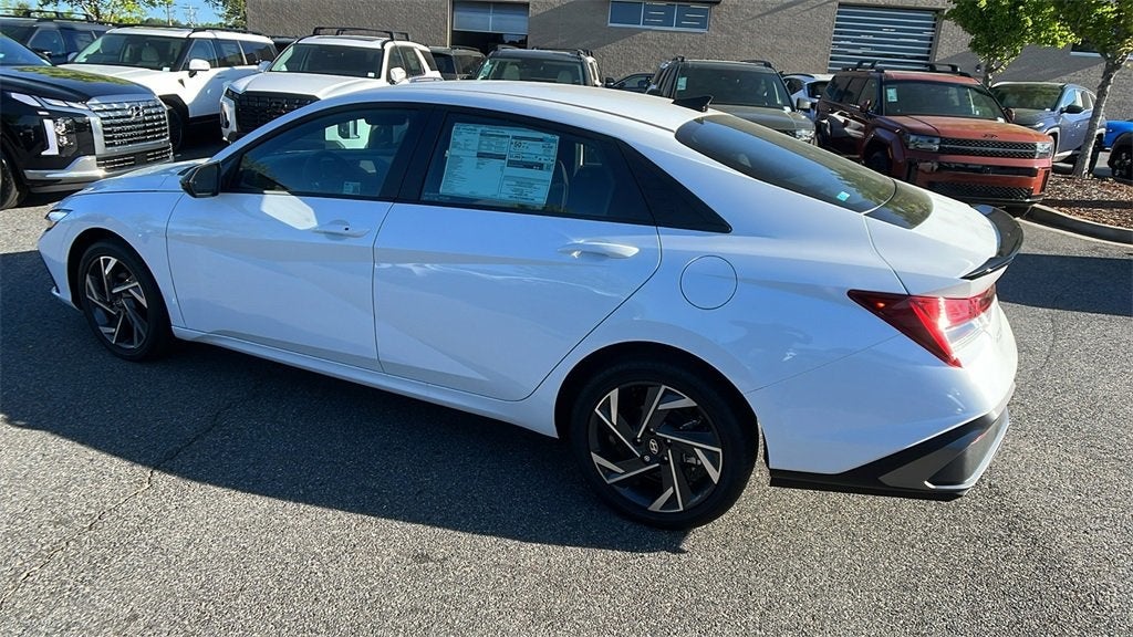 2025 Hyundai Elantra Hybrid SEL Sport