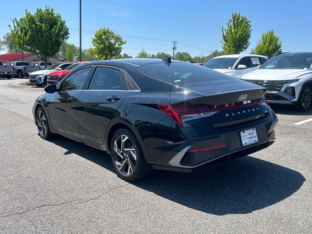 2025 Hyundai Elantra Hybrid Limited