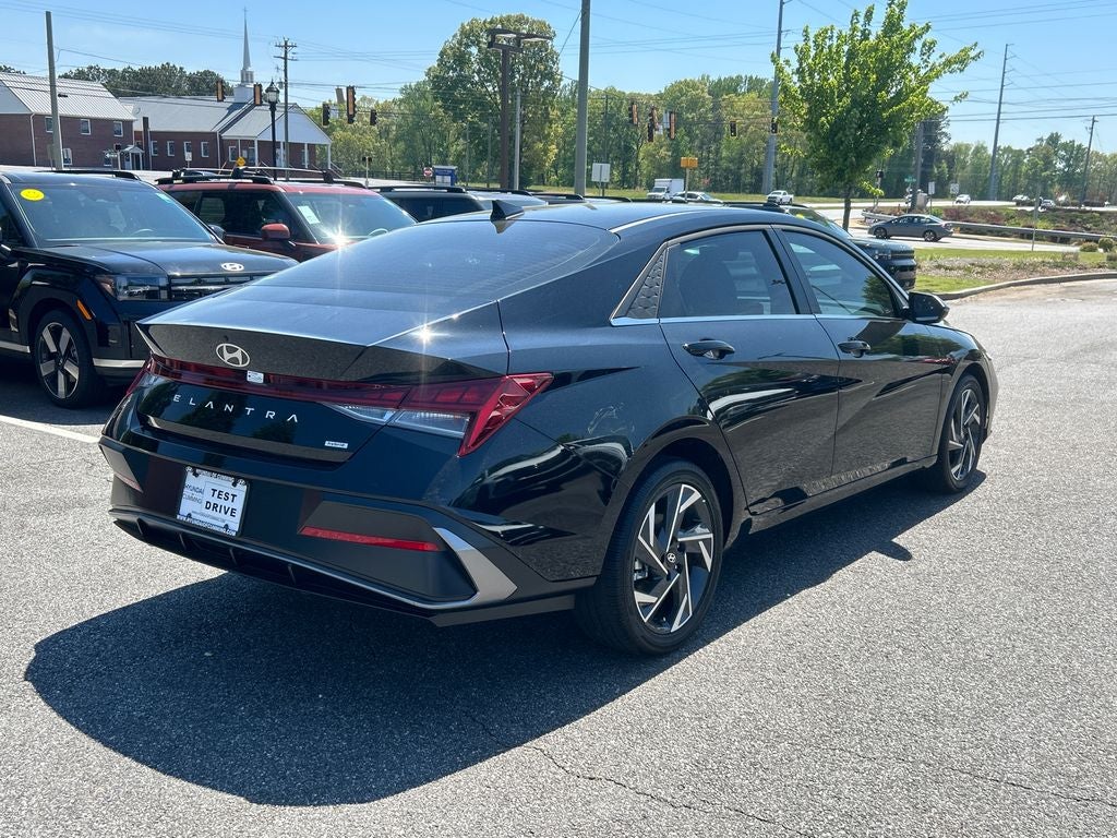 2025 Hyundai Elantra Hybrid Limited