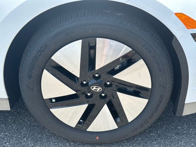 2025 Hyundai IONIQ 6 SE