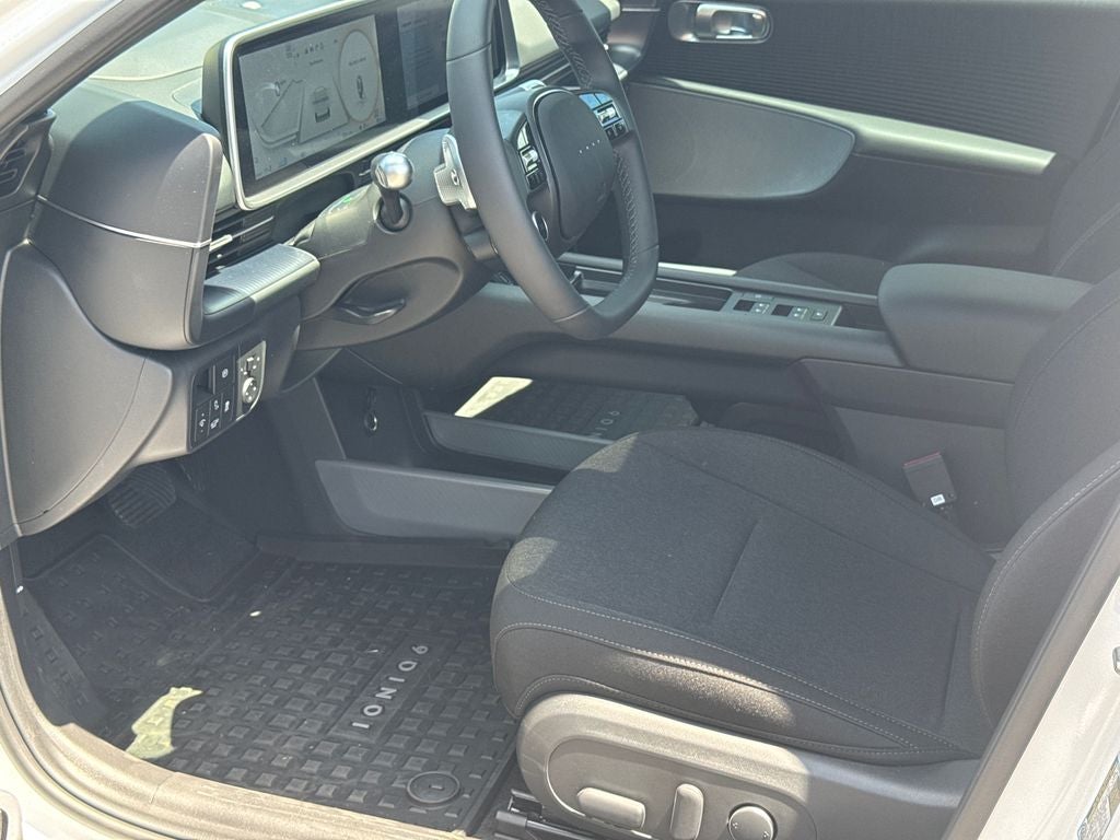 2025 Hyundai IONIQ 6 SE
