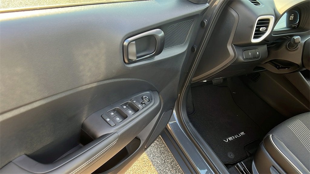 2025 Hyundai Venue Limited