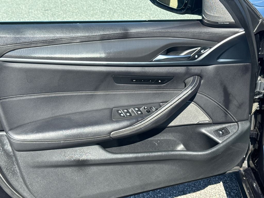 2021 BMW 5 Series M550i xDrive