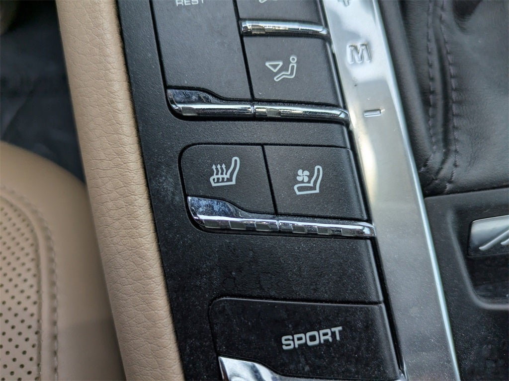 2019 Porsche Macan Base