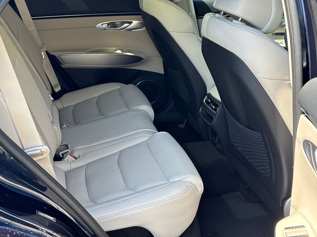 2026 Genesis GV70 2.5T