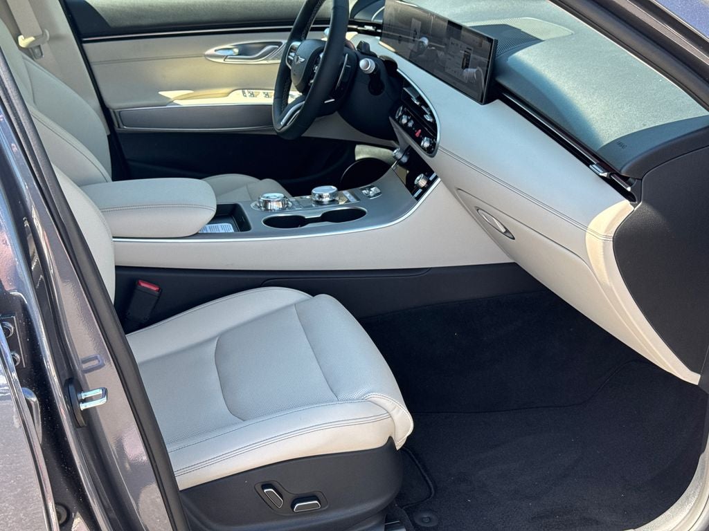 2026 Genesis GV70 2.5T Select