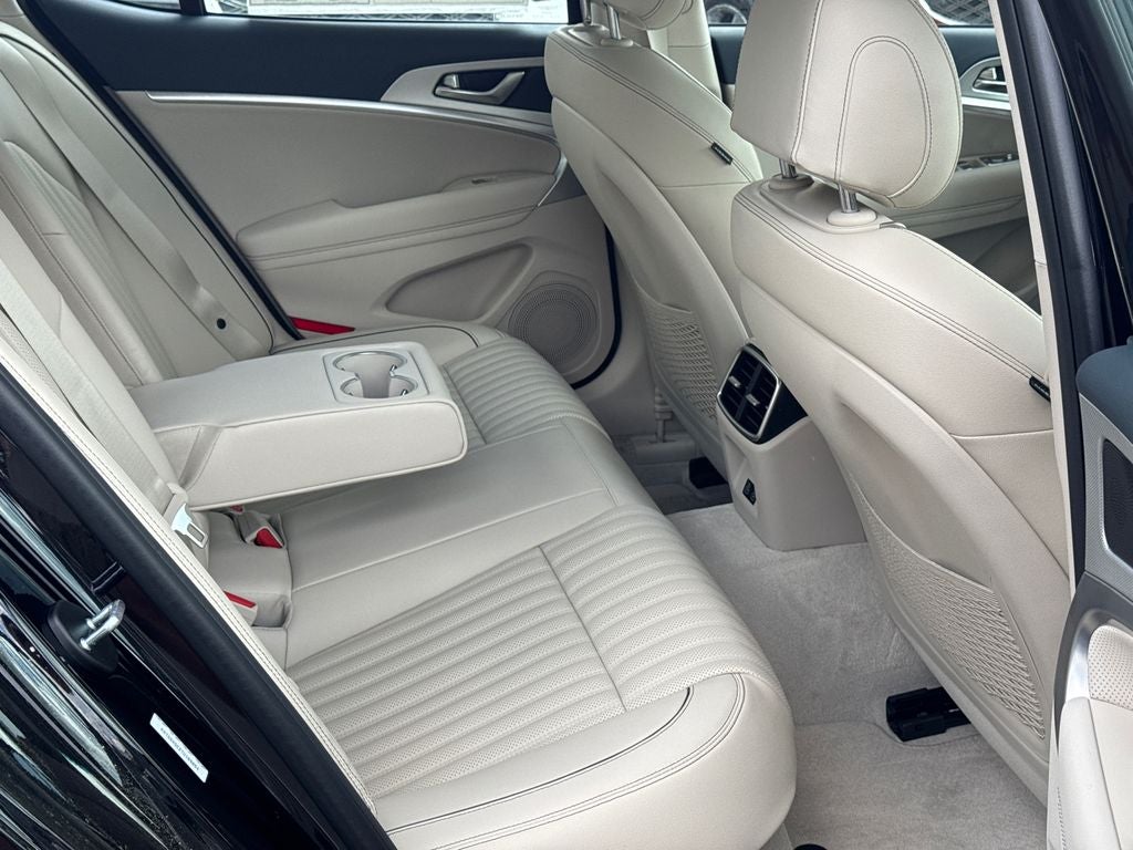 2026 Genesis G70 2.5T Prestige