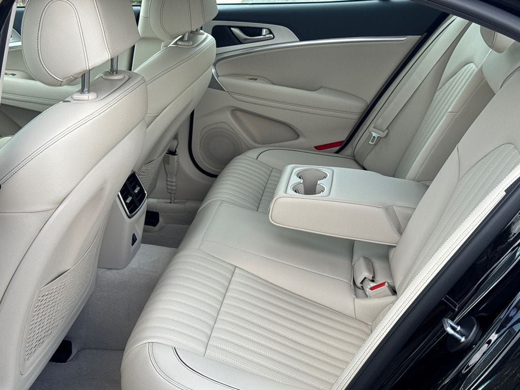 2026 Genesis G70 2.5T Prestige