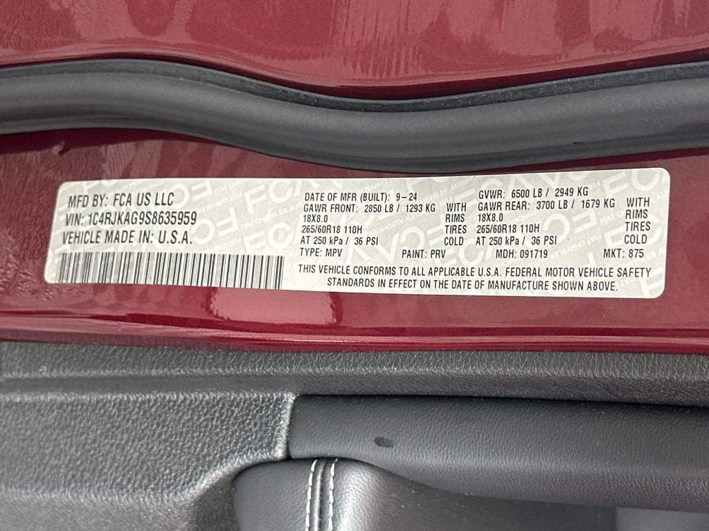 2025 Jeep Grand Cherokee L Laredo