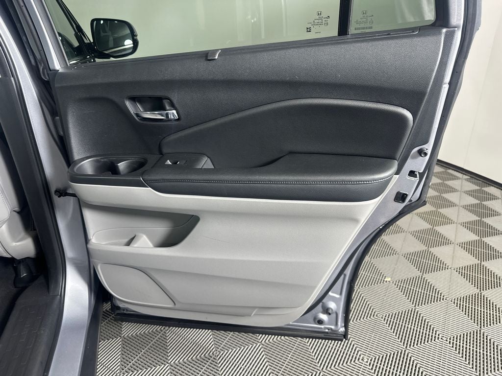 2022 Honda Pilot Touring 7 Passenger