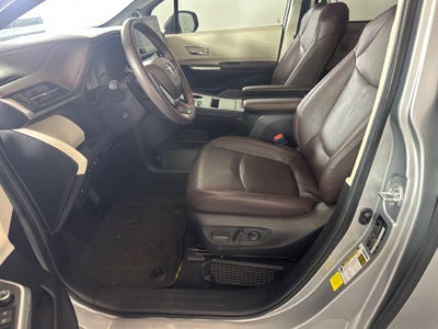 2024 Toyota Sienna Platinum 7 Passenger