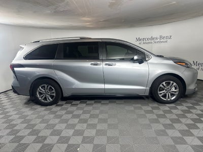 2024 Toyota Sienna Platinum 7 Passenger