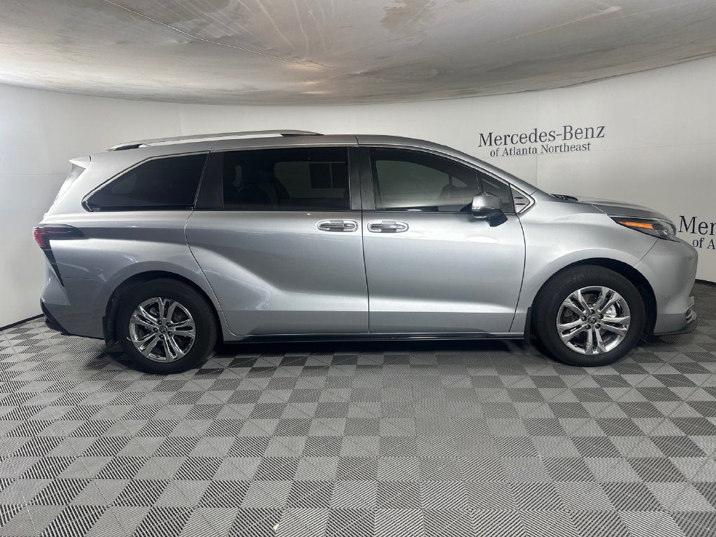 2024 Toyota Sienna Platinum 7 Passenger