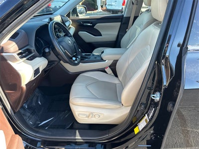 2021 Toyota Highlander Hybrid XLE