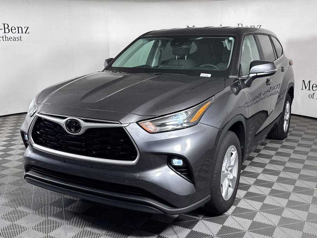 2023 Toyota Highlander LE