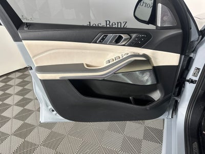 2024 BMW X7 M60i