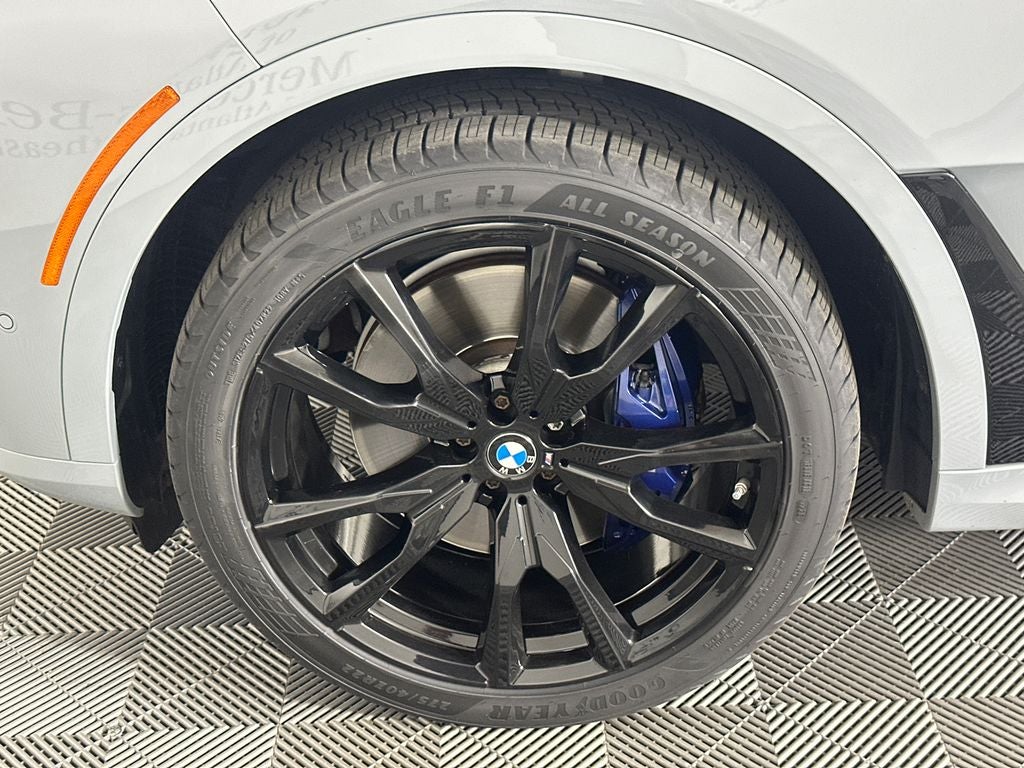 2024 BMW X7 M60i