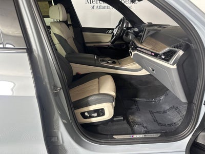 2024 BMW X7 M60i